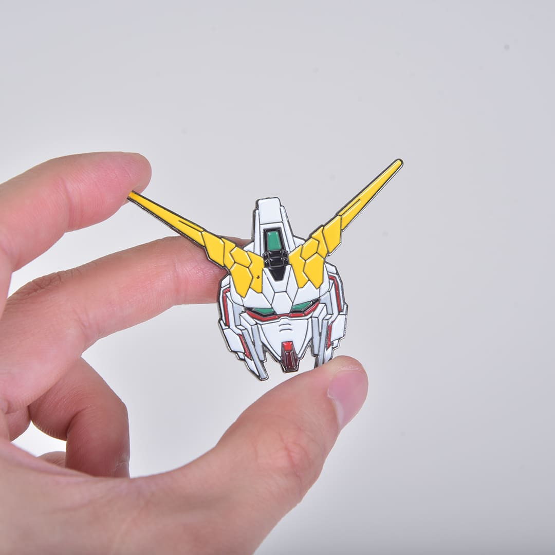 MSN-06S SINANJU Gundam Card Case(Free Pin Offer)