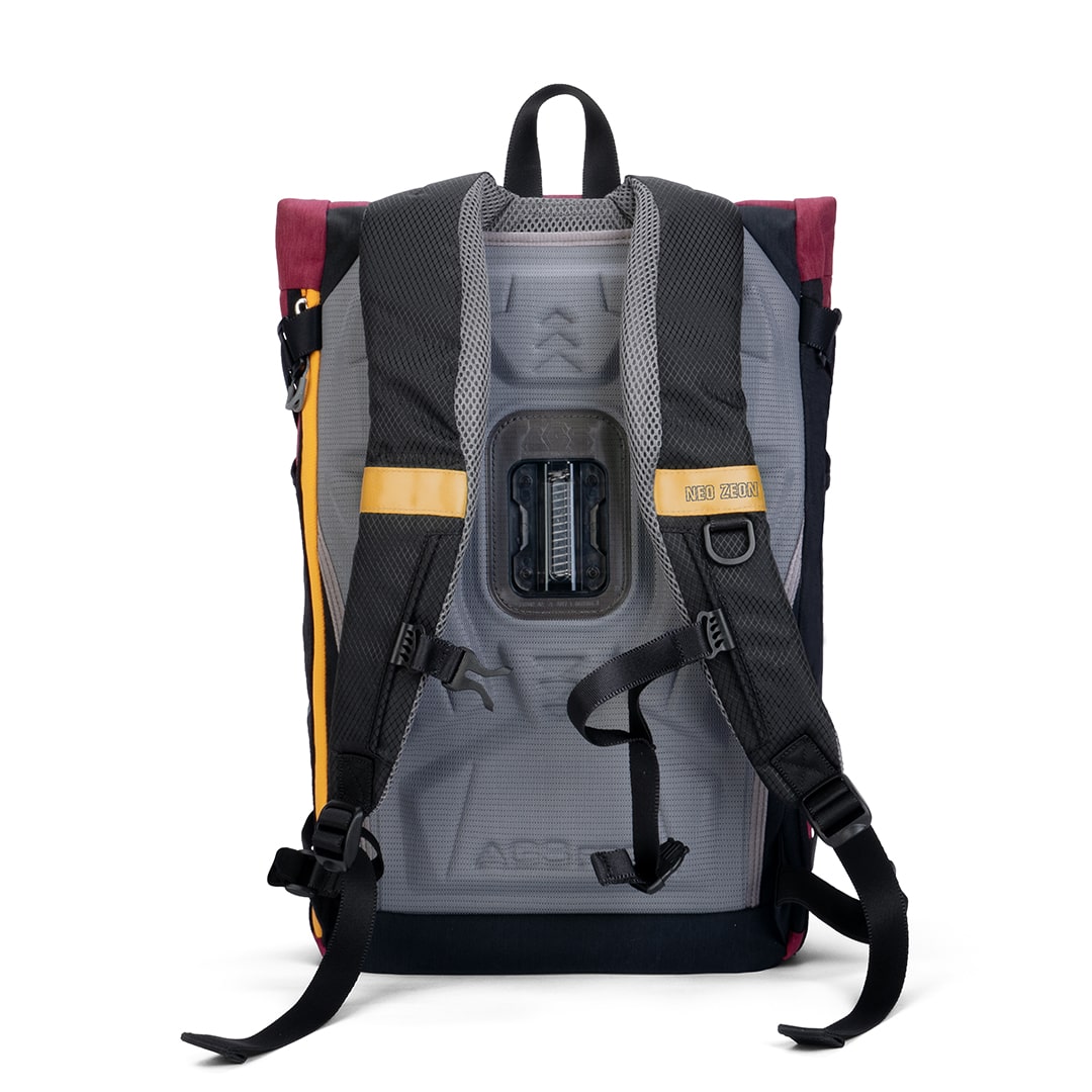 msn06s_sinanju_backpack_4